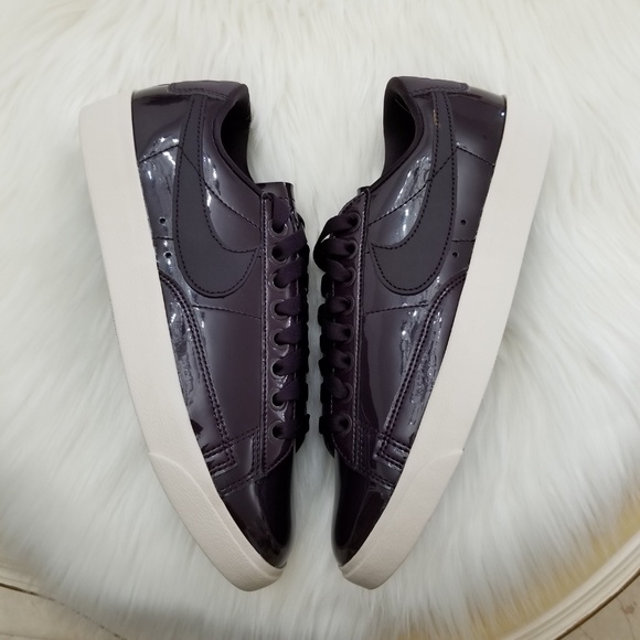 Nike Blazer Low Special Edition Premium Shoes - Picture 5 of 8